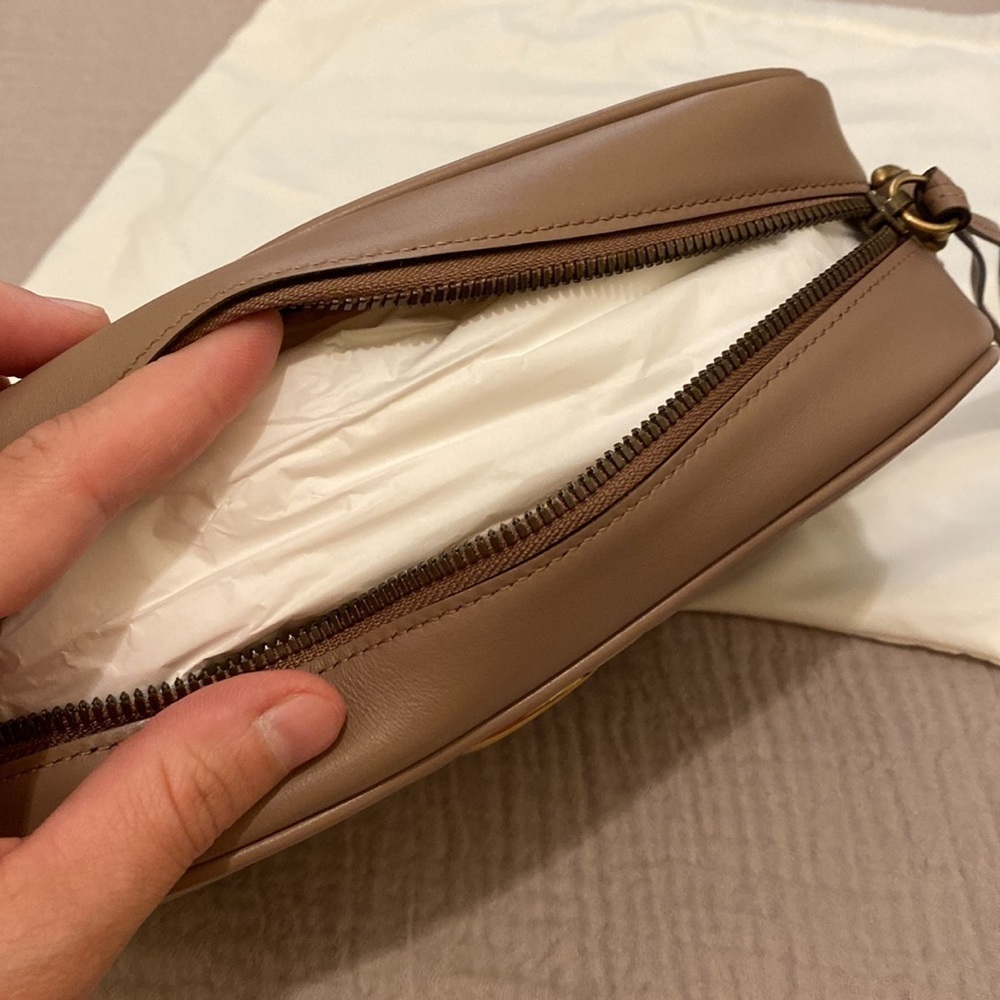 Gucci Marmont Camera small quilted leather shoulder bag. New. - Picture 9 of 15